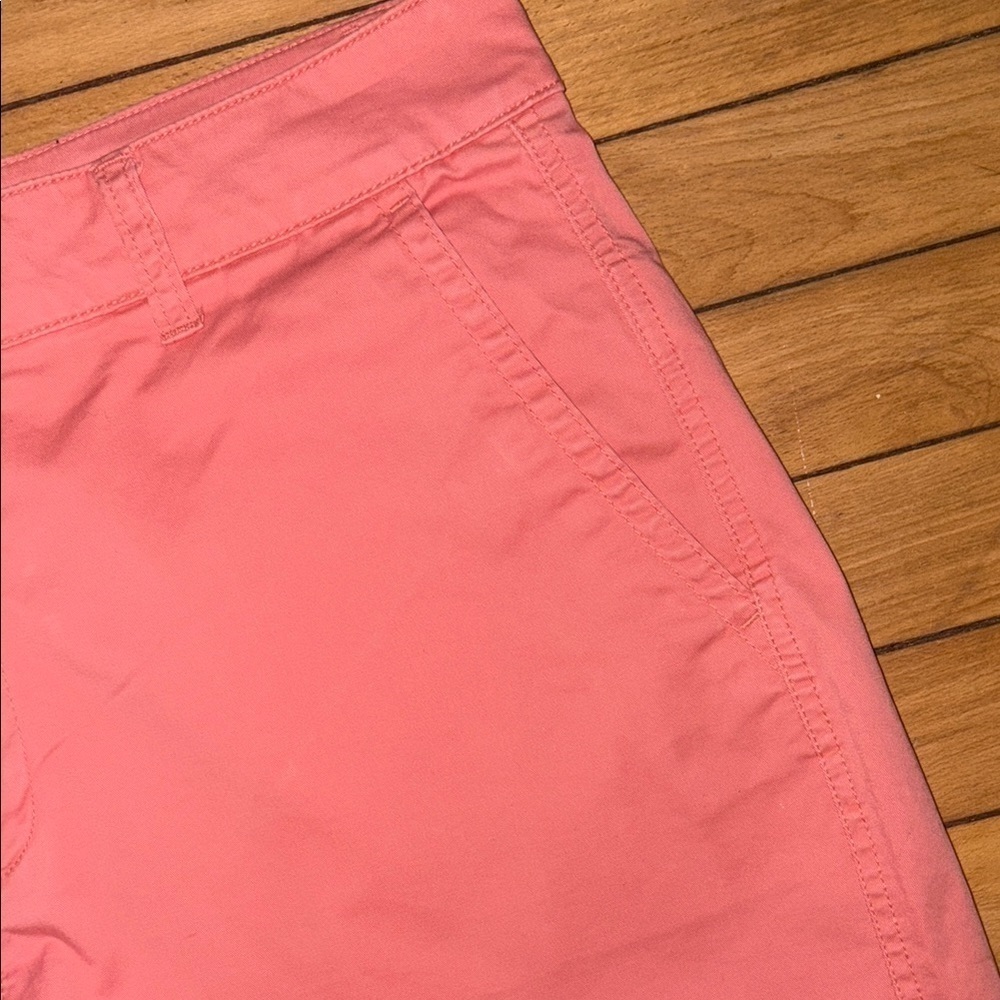 Woman’s Gap chino shorts. Size 14 - Picture 3 of 6